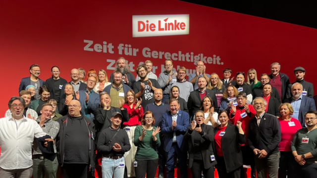 Ein Foto der Delegation der sächsischen Linken auf dem Bundesparteitag.